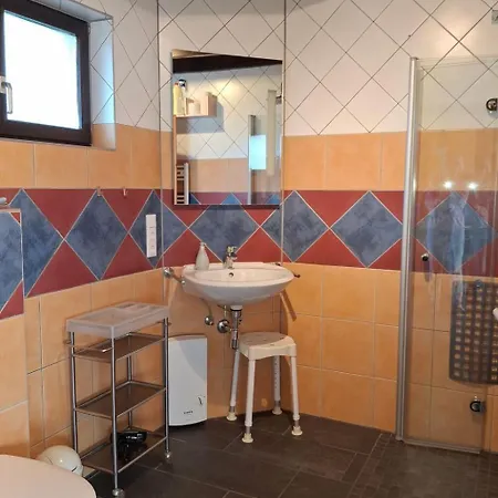 Kleines In Hermuelheim Mit Garten By Interhome Feriehus